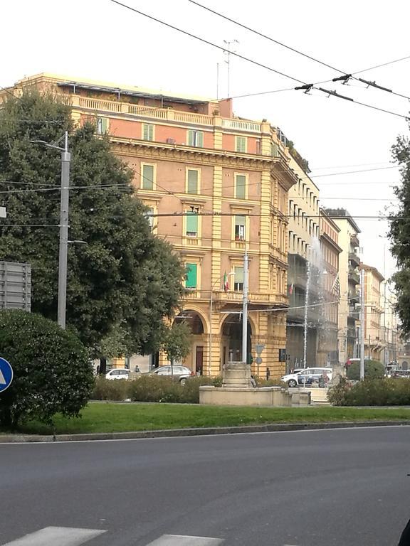 Residenza Piazza Dei Martiri 8 Leilighet Bologna Eksteriør bilde